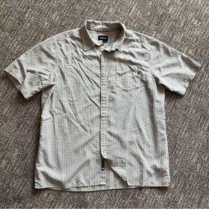 Marmot men’s short sleeve button down shirt size XL tan plaid